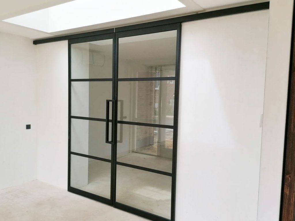 Double leaf EvoDrive+ with aluminium and glass leaves